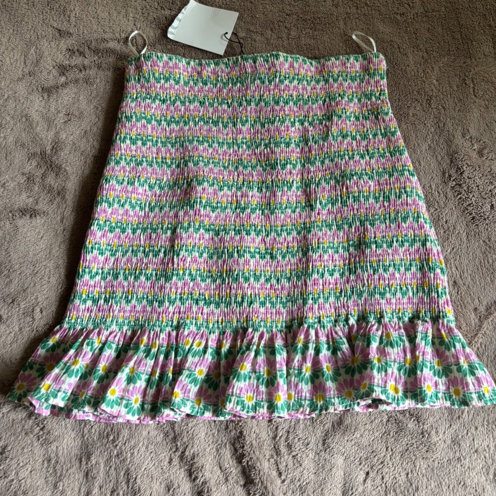 Zara Floral Smocked Mini Skirt Pink Green Ruffle Hem Small NWT - Picture 4 of 5